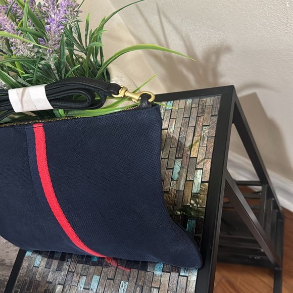 Clare V . sac Bretella Pertorated Suede Crossbody bag - Picture 5 of 16